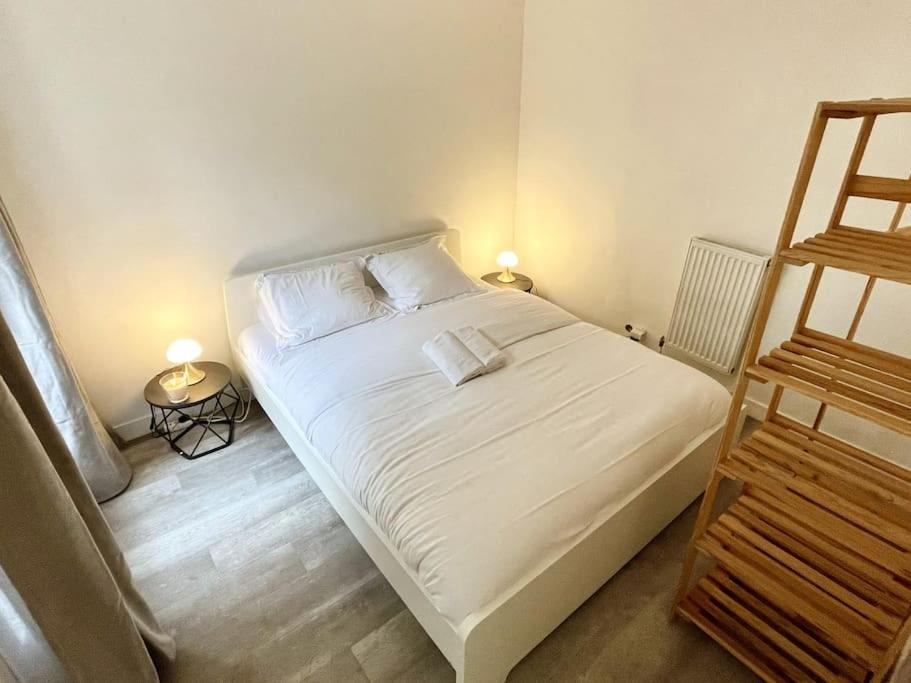 1Br Et Canape Lit Dans Le Salon Apartment Paris Ngoại thất bức ảnh